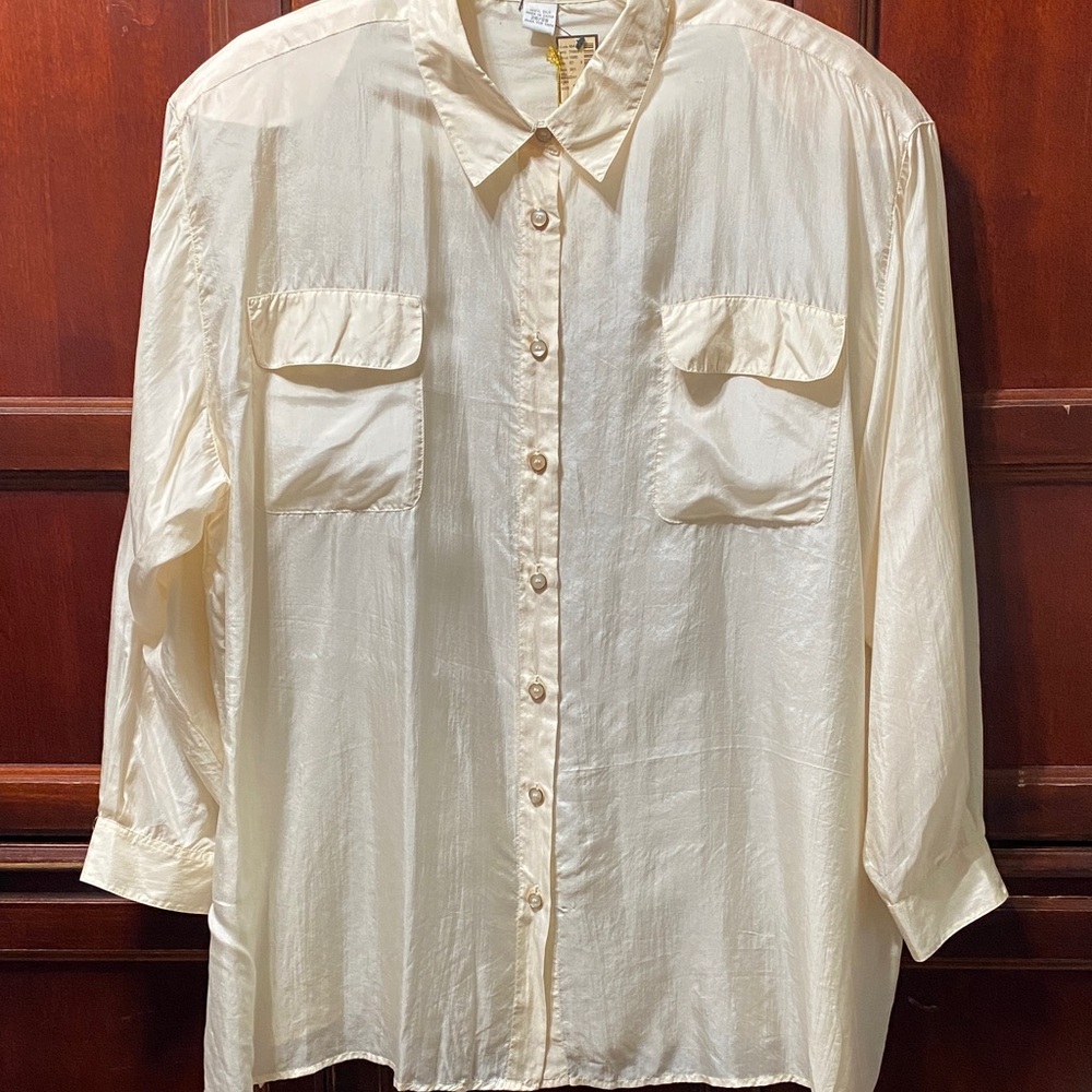 Venezia Vintage plus size 26/28 Cream long sleeve Button-Up silk Shirt